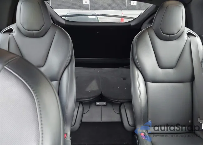 7SAXCBE54NF328636: 44216180