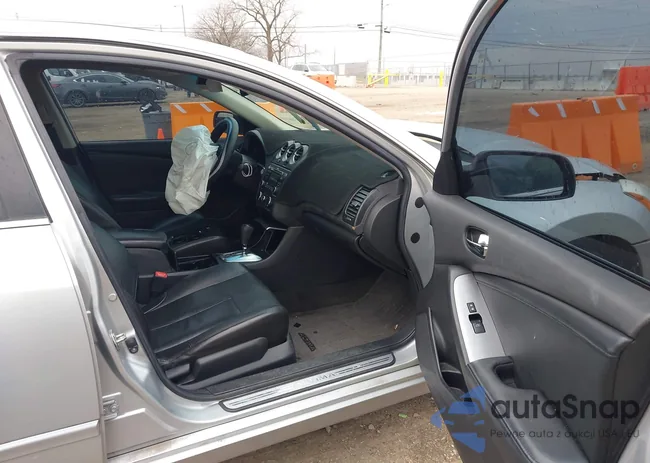 1N4AL2AP8BN405473: 44216216