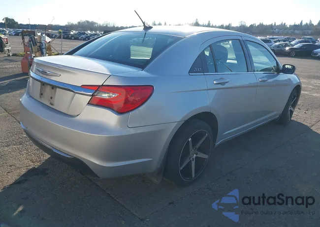 1C3CCBAB2CN320528: 44217423