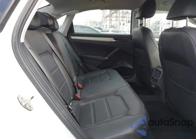 1VWLA7A33KC014503: 44217619