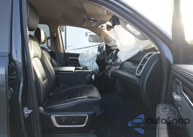 1C6SRFJT5MN687115: 44217665