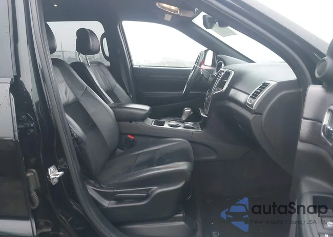 1C4RJEAG1HC952318: 44217784