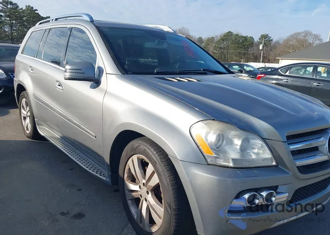 4JGBF7BE3BA701147: 44217812