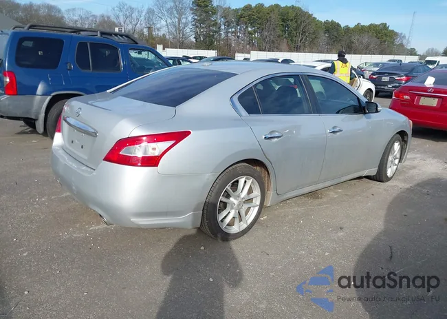 1N4AA5AP7BC850208: 44217840