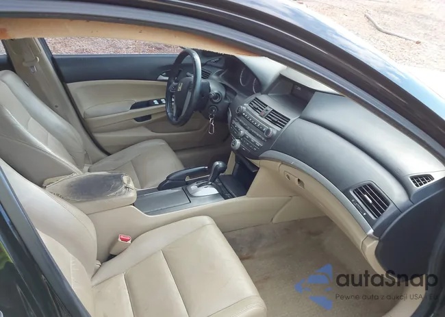 1HGCP2F62CA041620: 44217883