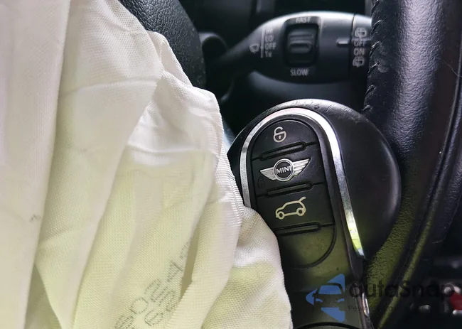 WMWXU1C36H2F77033: 44217952