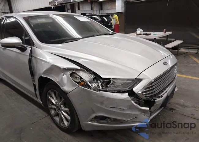 3FA6P0H74HR254741: 44217137