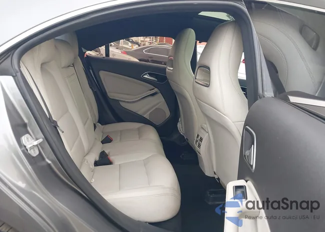 WDDSJ4EB2FN268993: 44217341