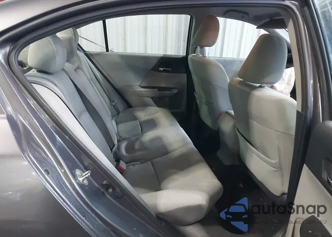 1HGCR2F39FA211282: 44218424