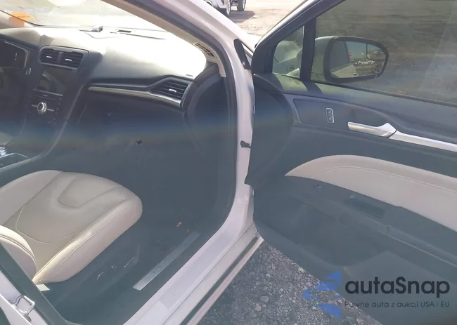 3FA6P0RU2JR141297: 44218616