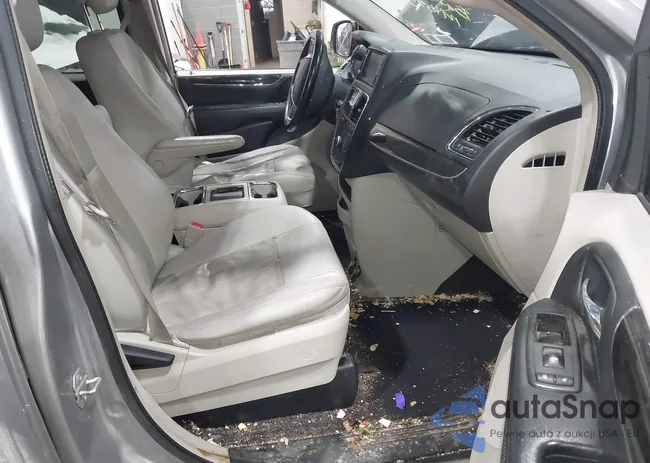 2C4RC1BG3DR691955: 44218634