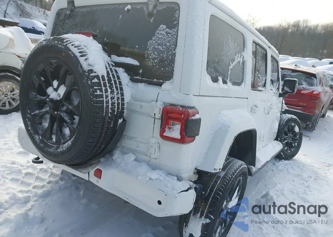 1C4HJXEN8MW566682: 44218639