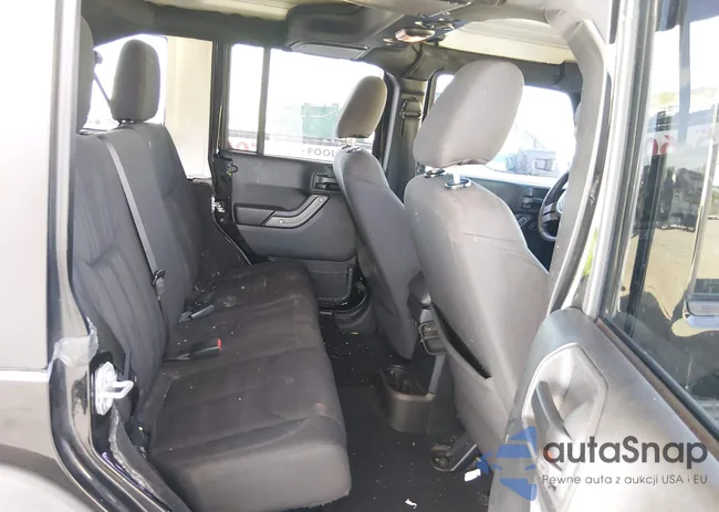 1C4BJWDG8HL578700: 44218645