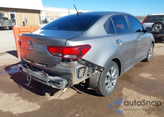 3KPA24AD5ME380943: 44218705