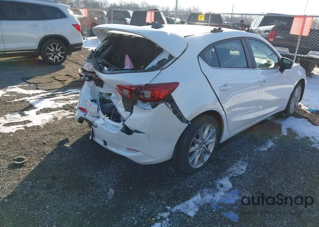 3MZBN1L31HM142935: 44218717