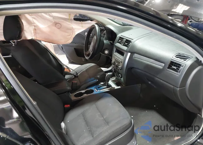 3FAHP0HA6CR117586: 44218769