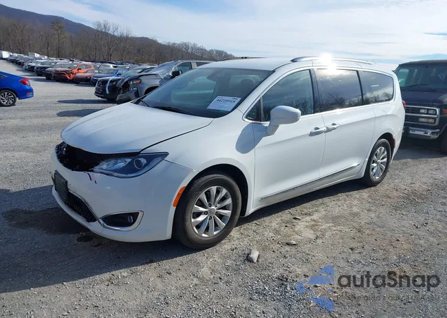 2C4RC1BG4JR246538: 44218918