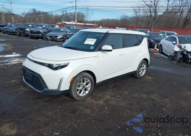 KNDJ23AU6P7844028: 44218928