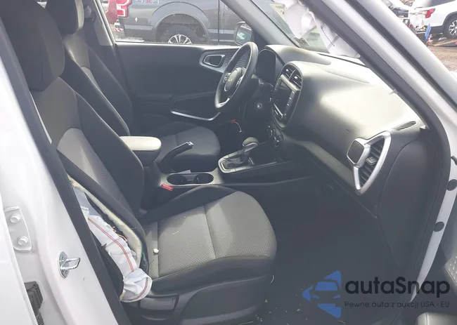 KNDJ23AU6P7844028: 44218928