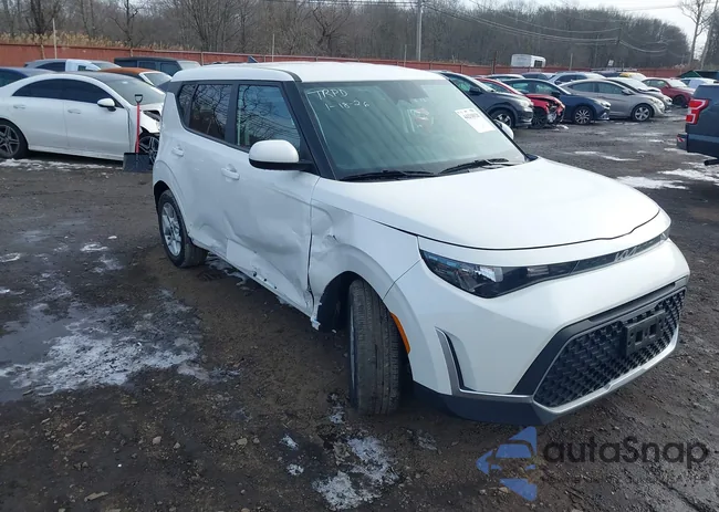 KNDJ23AU6P7844028: 44218928