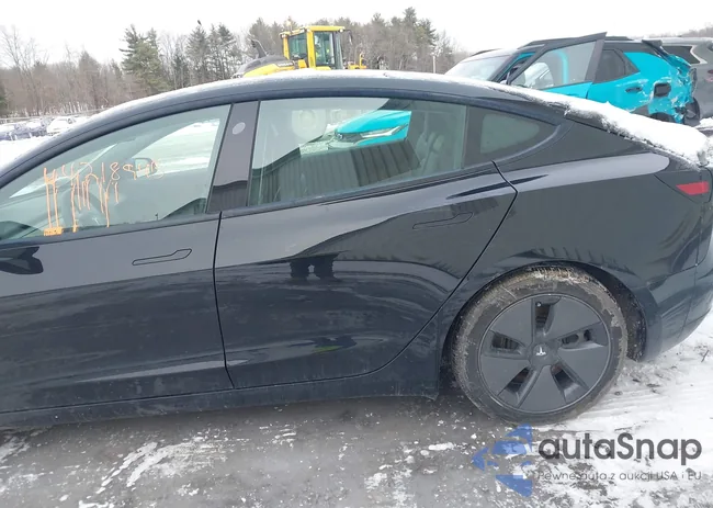 5YJ3E1EB7MF915580: 44218943