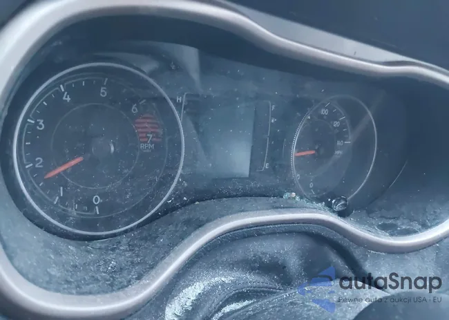 1C4PJMCB8HW556520: 44218164