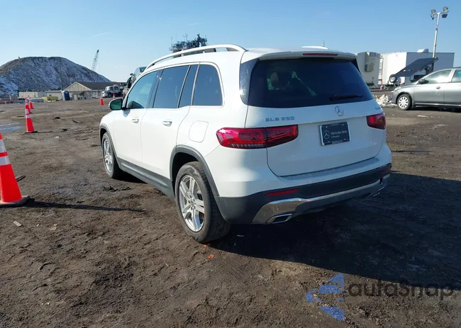 W1N4M4HB8MW092134: 44218165