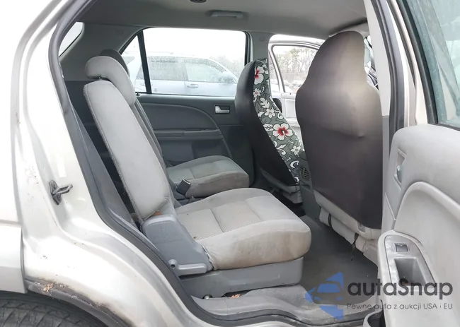 1FMZK02107GA00312: 44218205