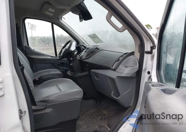 1FTYR2ZM0HKA89708: 44218243