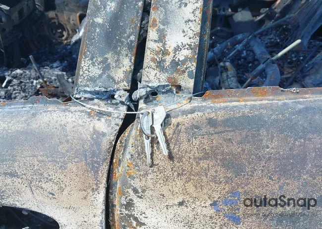 2G4WB52K3W1555601: 44218254