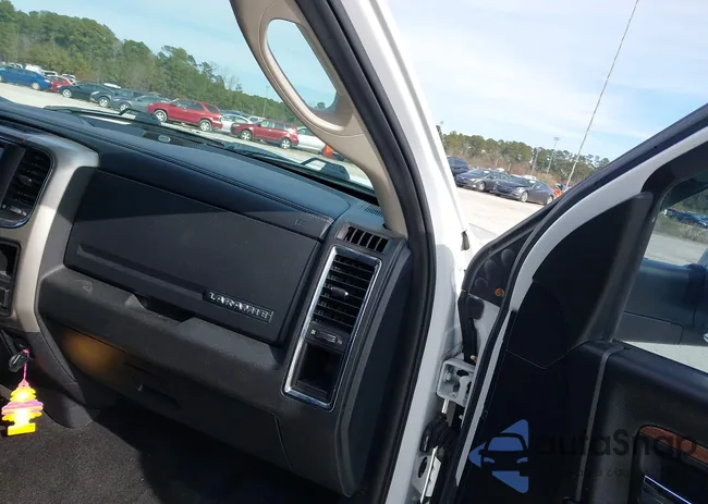 1C6RR7VM5GS195598: 44218259