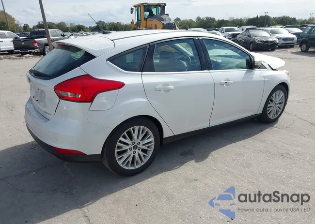 1FADP3N28JL243179: 44218262