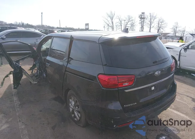 KNDMB5C17K6547232: 44218276