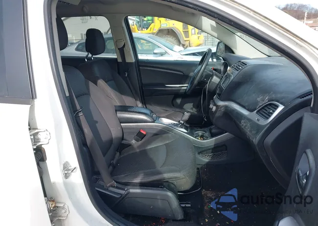 3C4PDDBG0HT535218: 44218325