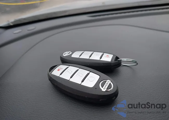 3N1CP5CU1KL559411: 44219366