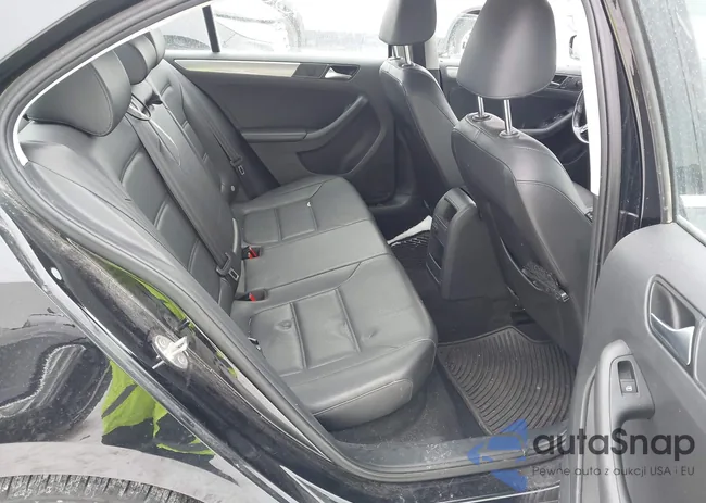 3VWDB7AJ2HM220435: 44219398