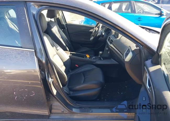 3MZBN1V34JM164706: 44219601