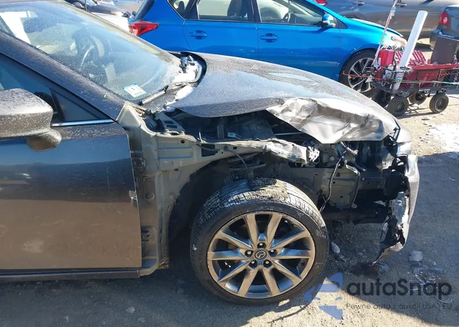 3MZBN1V34JM164706: 44219601