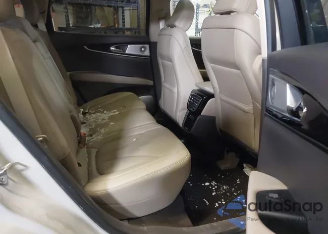 2LMPJ8KP6PBL08366: 44219693