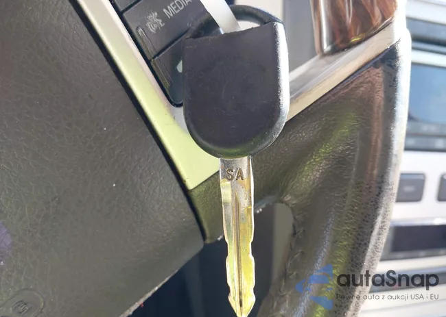 2LMDJ8JC3ABJ17626: 44219723