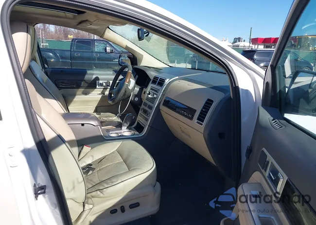 2LMDJ8JC3ABJ17626: 44219723