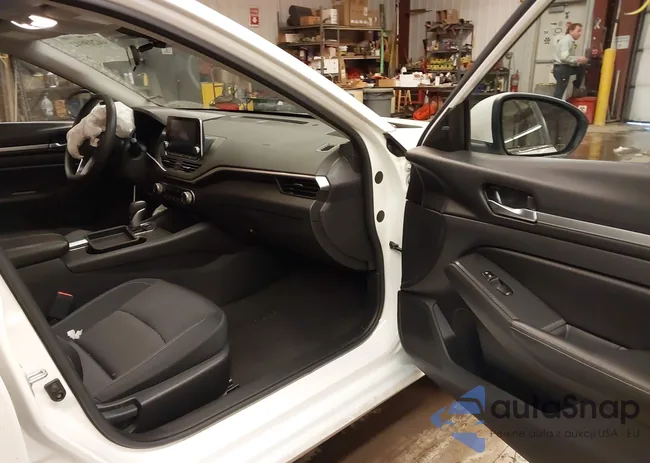 1N4BL4DWXNN335580: 44219942