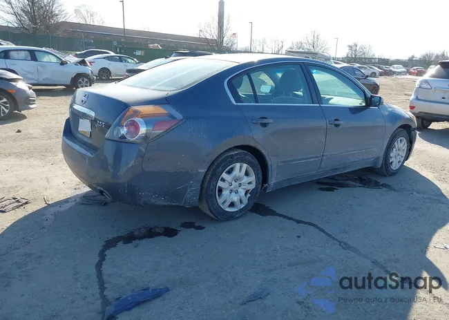 1N4AL2AP5CC142811: 44219087