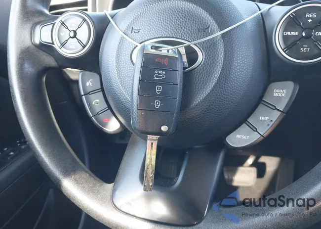 KNDJN2A27J7519329: 44219108