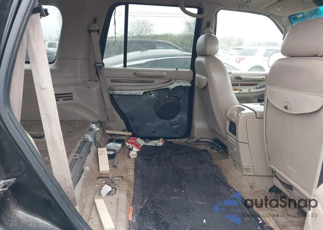 5LMRU27AXYLJ05220: 44219139