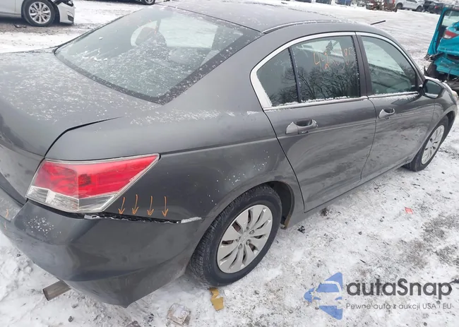 1HGCP25319A136119: 44220385