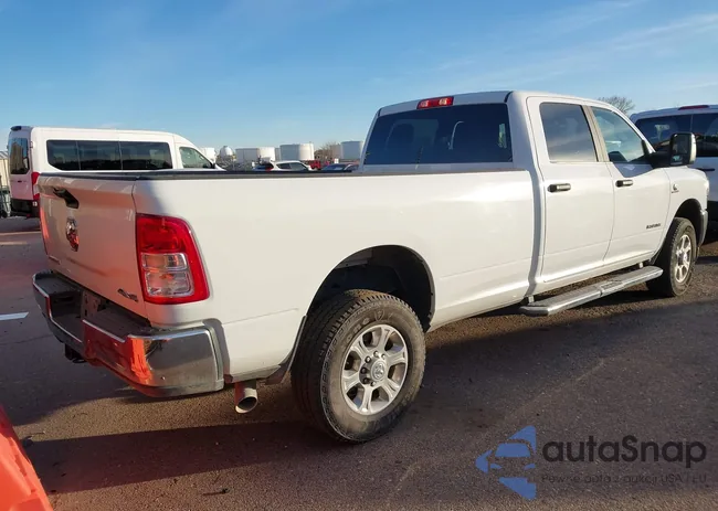 3C6UR5JL5RG337549: 44220403