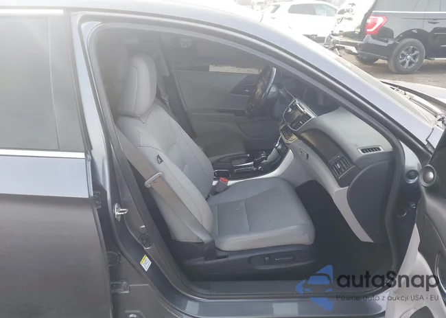 1HGCR3F89EA006819: 44220570