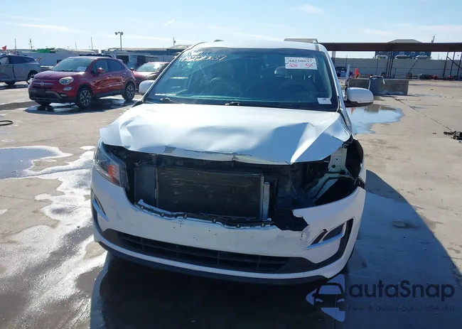 KNDMB5C1XK6553090: 44220637