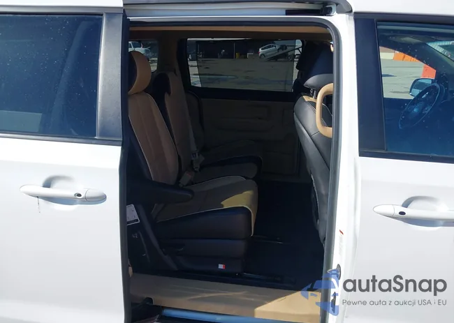 KNDMB5C1XK6553090: 44220637